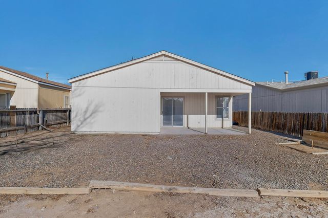 1086 Cactus Drive NE, Rio Rancho, NM 87144