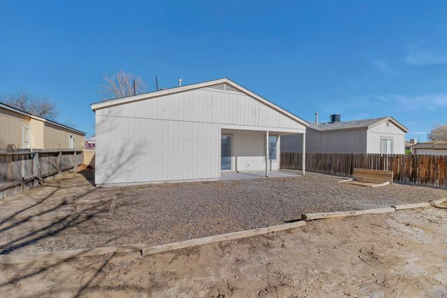 1086 Cactus Drive NE, Rio Rancho, NM 87144