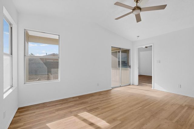 1086 Cactus Drive NE, Rio Rancho, NM 87144