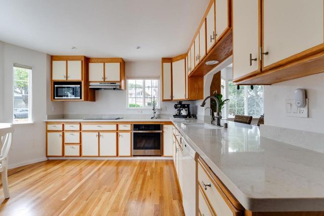 131 Seacliff Drive, Aptos, CA 95003