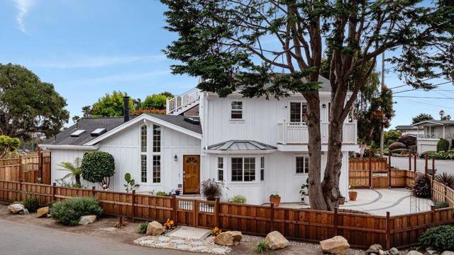 131 Seacliff Drive, Aptos, CA 95003