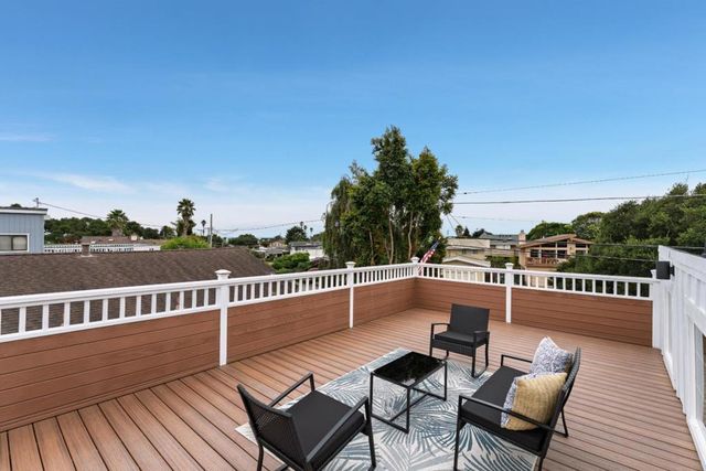 131 Seacliff Drive, Aptos, CA 95003