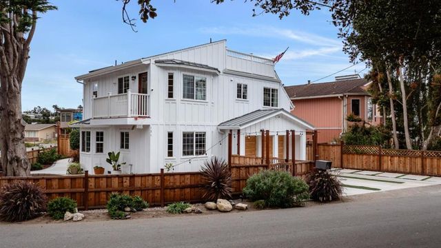 131 Seacliff Drive, Aptos, CA 95003