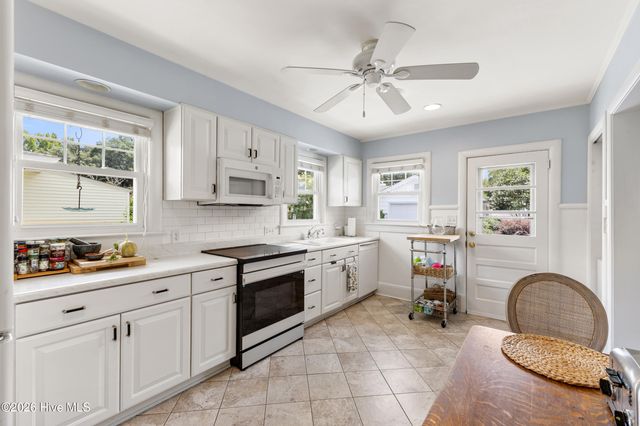 2302 Camellia Drive, Wilmington, NC 28403
