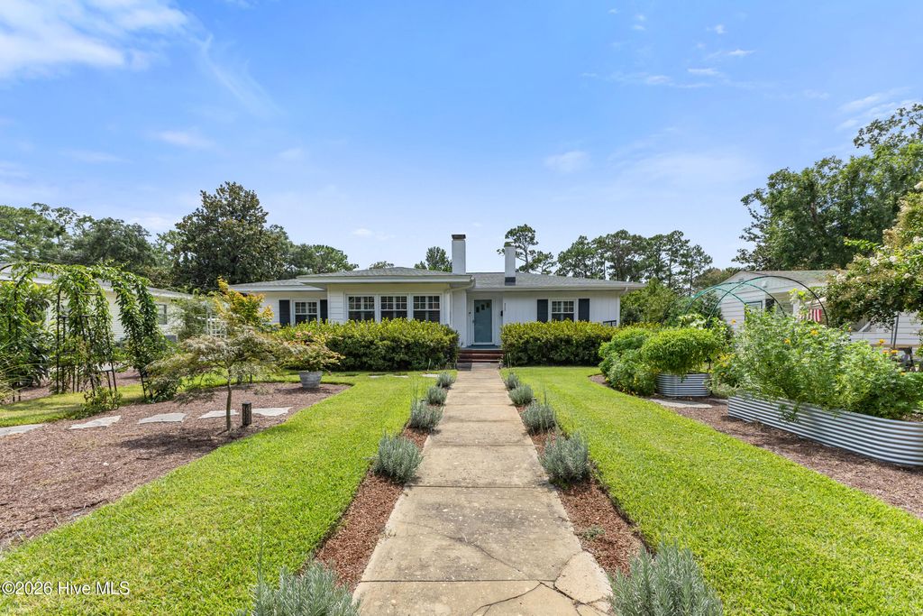 2302 Camellia Drive, Wilmington, NC 28403