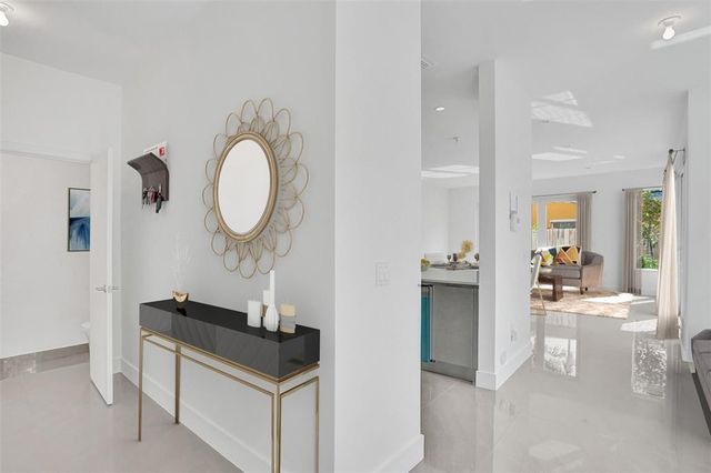 815 NE 17th Avenue 5, Fort Lauderdale, FL 33304