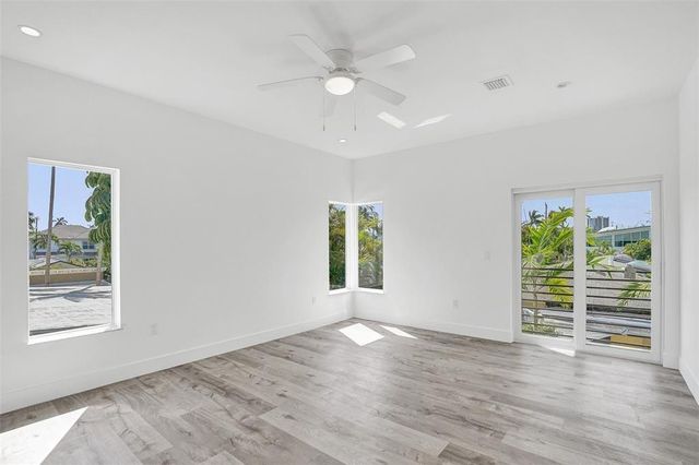 815 NE 17th Avenue 5, Fort Lauderdale, FL 33304