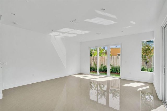 815 NE 17th Avenue 5, Fort Lauderdale, FL 33304