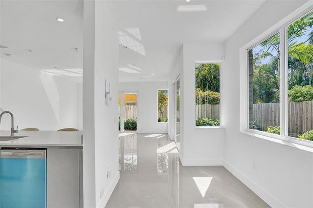 815 NE 17th Avenue 5, Fort Lauderdale, FL 33304