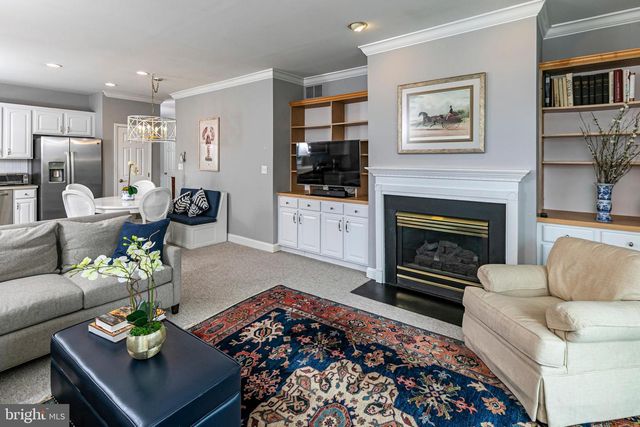 24 FOSTER RD, Pennington, NJ 08534