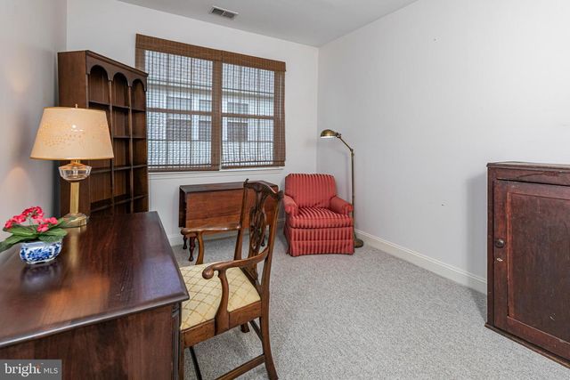 24 FOSTER RD, Pennington, NJ 08534