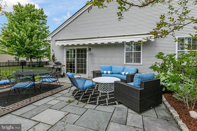 24 FOSTER RD, Pennington, NJ 08534