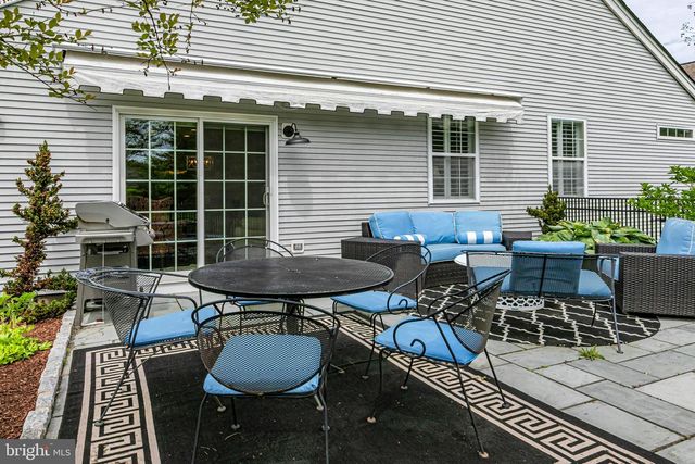 24 FOSTER RD, Pennington, NJ 08534