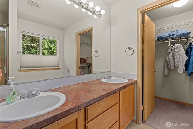 20505 190th Avenue E, Orting, WA 98360