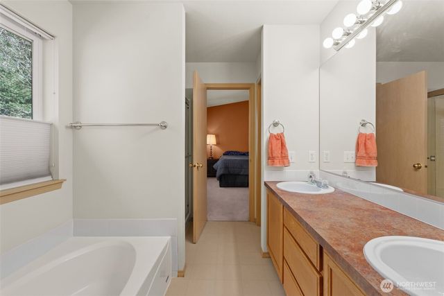 20505 190th Avenue E, Orting, WA 98360