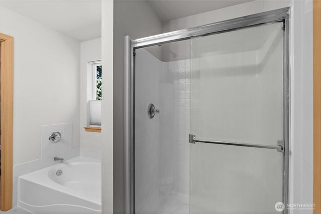 20505 190th Avenue E, Orting, WA 98360