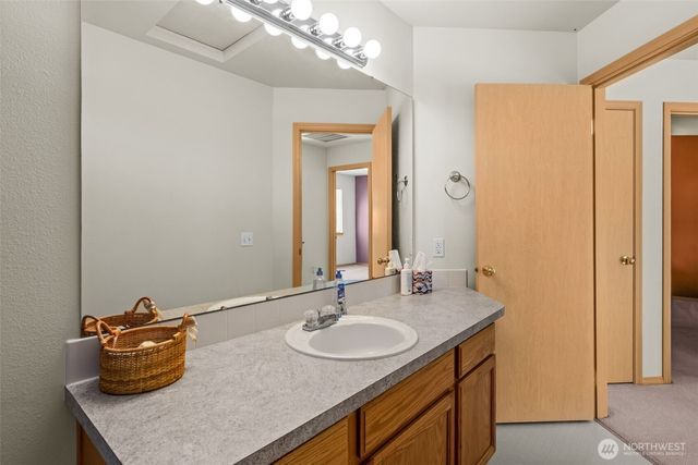 20505 190th Avenue E, Orting, WA 98360