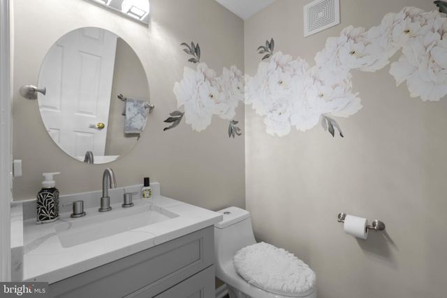 904 PINE FOREST LN, Upper Marlboro, MD 20774