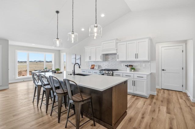 3740 EDWINA DRIVE, De Pere, WI 54115