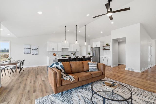 3740 EDWINA DRIVE, De Pere, WI 54115