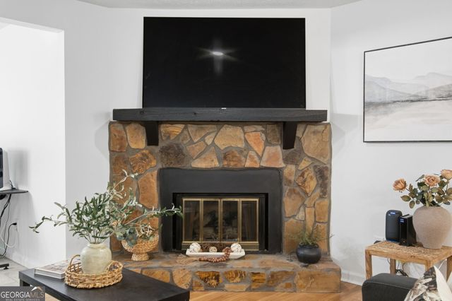 4013 Lake Pointe Circle, Roswell, GA 30075