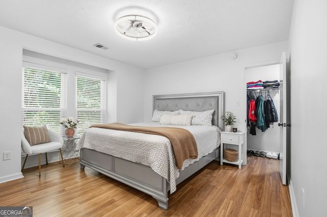 4013 Lake Pointe Circle, Roswell, GA 30075