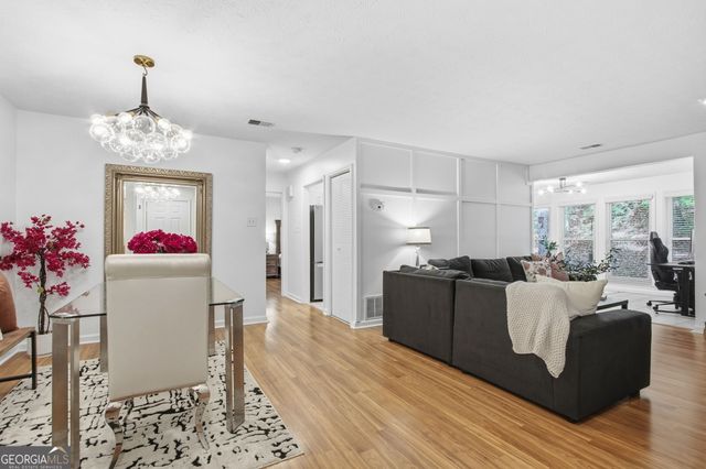 4013 Lake Pointe Circle, Roswell, GA 30075