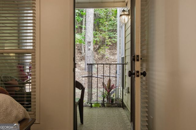4013 Lake Pointe Circle, Roswell, GA 30075