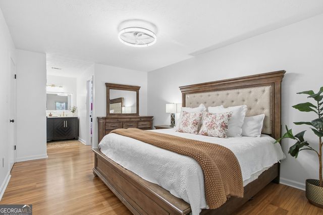 4013 Lake Pointe Circle, Roswell, GA 30075