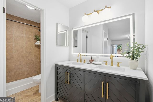 4013 Lake Pointe Circle, Roswell, GA 30075