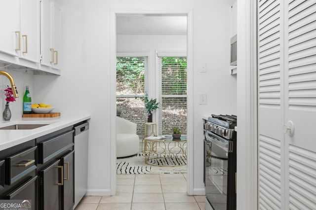 4013 Lake Pointe Circle, Roswell, GA 30075
