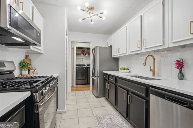 4013 Lake Pointe Circle, Roswell, GA 30075