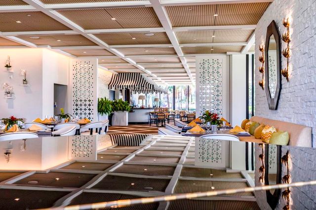 47115 El Menara Circle, Palm Desert, CA 92260