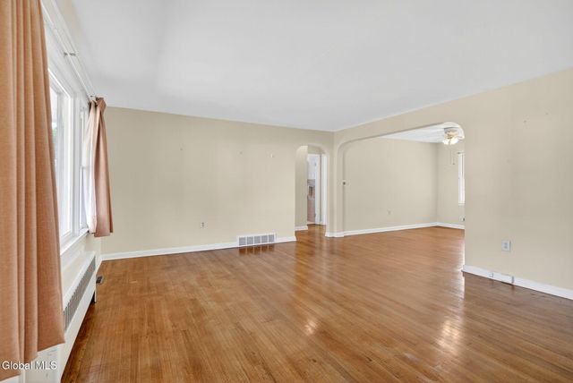 20 Prout Avenue, Brunswick, NY 12180