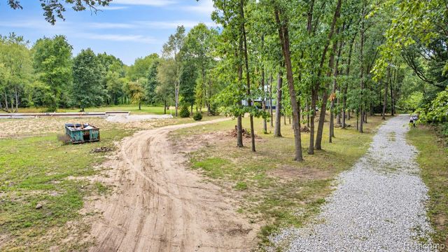 3826 Maybee Road, Orion Charter Township, MI 48359