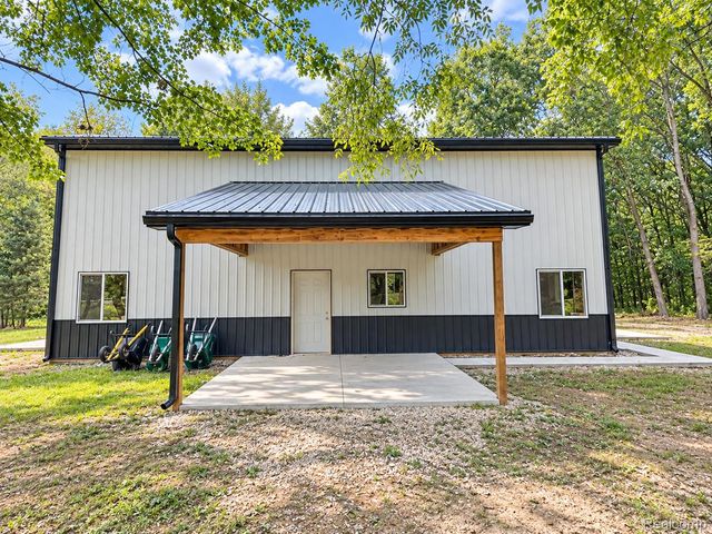3826 Maybee Road, Orion Charter Township, MI 48359