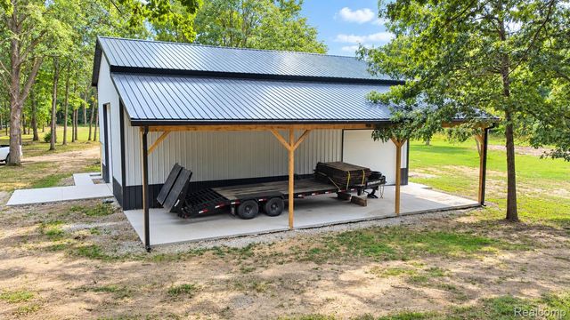 3826 Maybee Road, Orion Charter Township, MI 48359