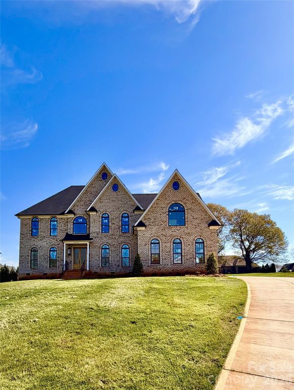 8110 Rolling Fields Road 48, Charlotte, NC 28227