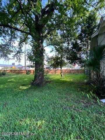 4833 ROYAL Avenue, Jacksonville, FL 32205