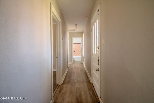 4833 ROYAL Avenue, Jacksonville, FL 32205