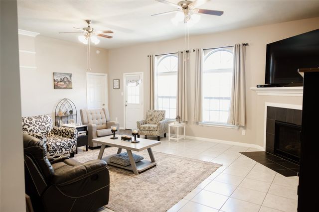 6438 Grapevine Bend, Manvel, TX 77578