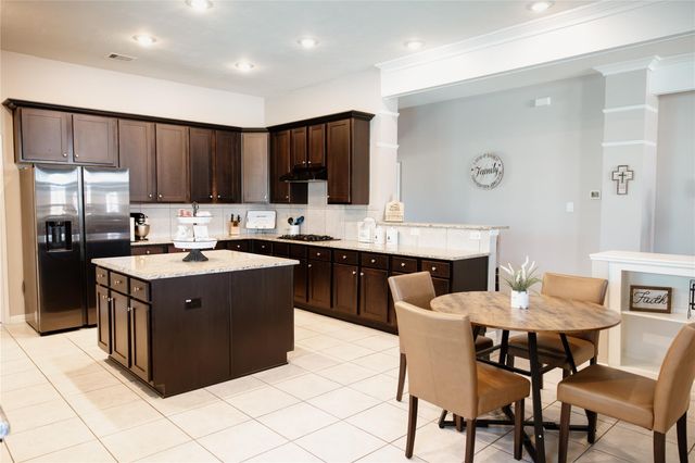 6438 Grapevine Bend, Manvel, TX 77578