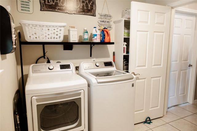 6438 Grapevine Bend, Manvel, TX 77578