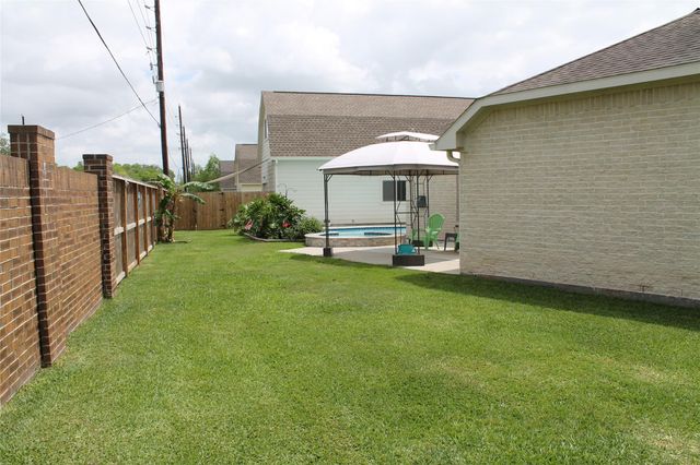 6438 Grapevine Bend, Manvel, TX 77578