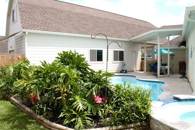 6438 Grapevine Bend, Manvel, TX 77578