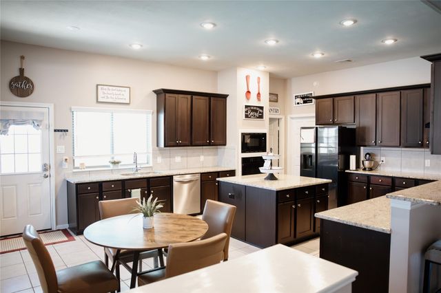 6438 Grapevine Bend, Manvel, TX 77578