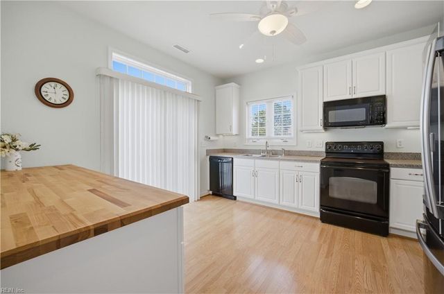 1427 Hawick TER, Chesapeake, VA 23322