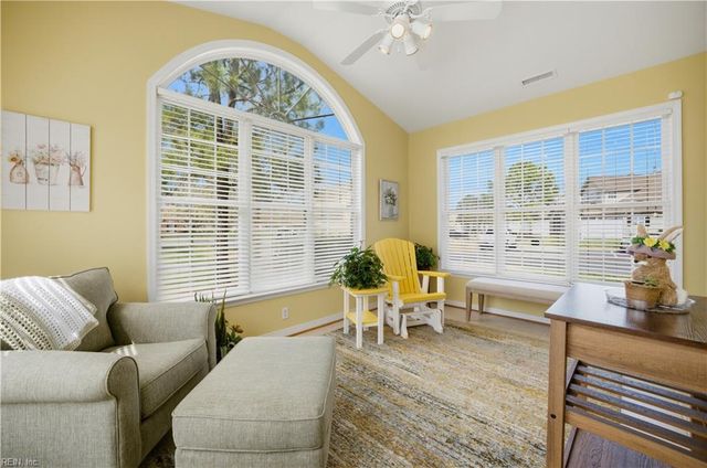 1427 Hawick TER, Chesapeake, VA 23322