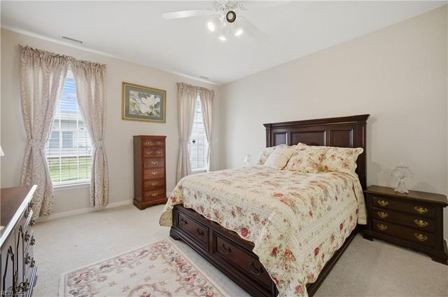 1427 Hawick TER, Chesapeake, VA 23322