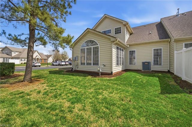 1427 Hawick TER, Chesapeake, VA 23322